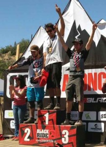 Los tres melipillanos en el podio.