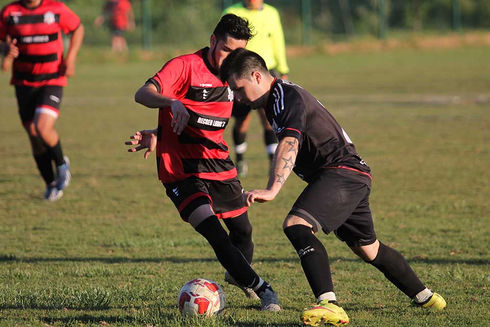 La Villa quedó al acecho del puntero Real Victoria