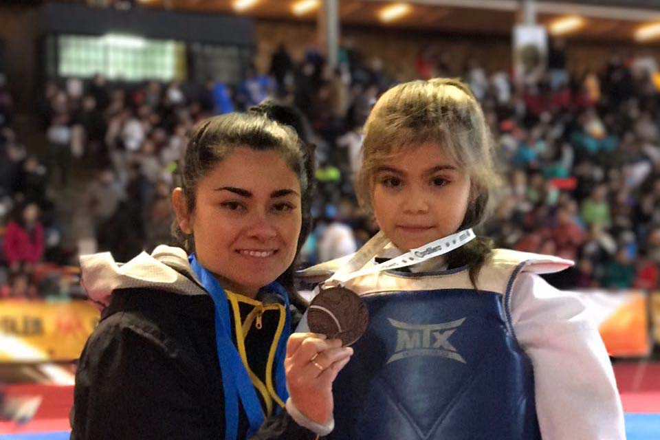 Taekwondistas ganaron oro en torneo internacional