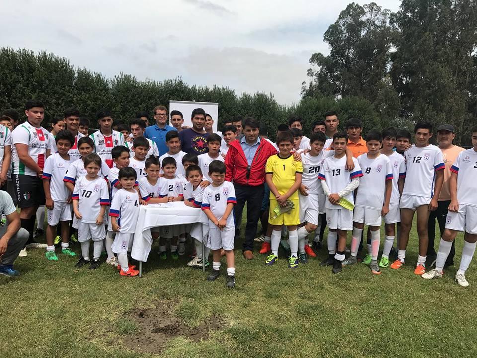 Deportes Melipilla y Municipio de San Pedro firman acuerdo