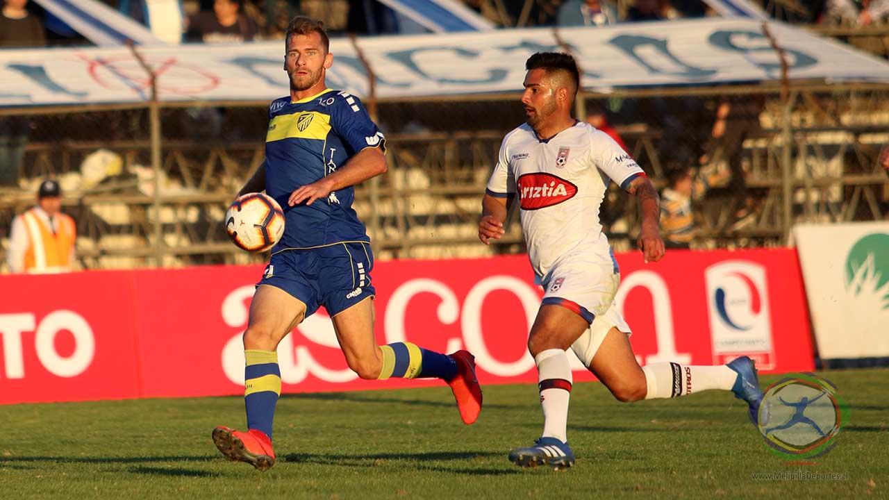 Igualdad sin emoción en un partido para el bostezo