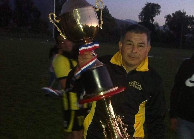 Hincha y jugador inolvidable: Bella Esperanza lamenta la pérdida de Orlando Almarza