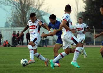 Deportes Melipilla deja escapar la victoria en los descuentos ante un aguerrido Deportes Rengo
