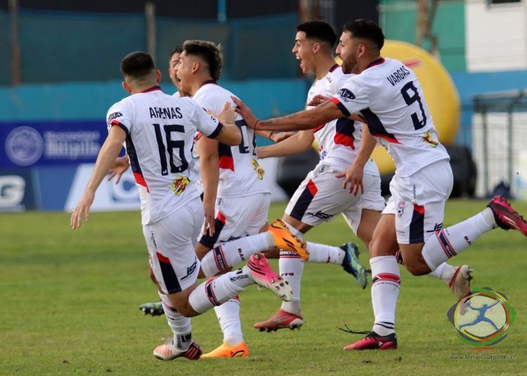 Deportes Melipilla vence a Trasandino con un emocionante gol en los descuentos