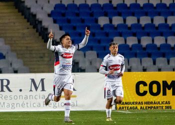 Deportes Melipilla remonta y se lleva una gran victoria en su visita a Fernández Vial