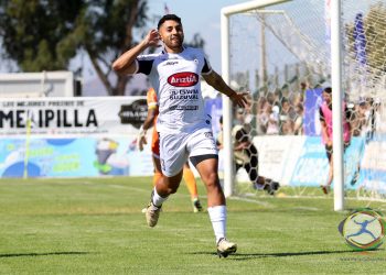 Deportes Melipilla Supera a Fernández Vial y Consolida su Liderazgo en la Segunda División