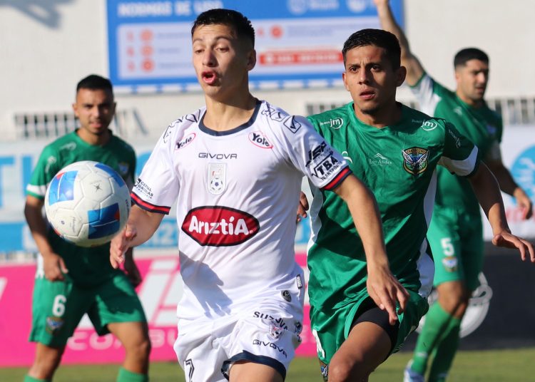 Goleada que reanima: Los Potros vencen por 4-0 a Trasandino en Soinca