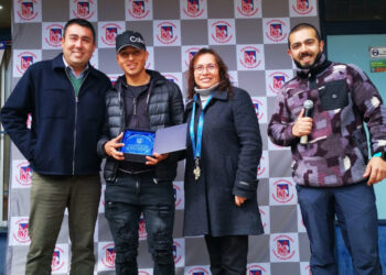 Liceo Hermanos Sotomayor Baeza homenajea a Diego Cofré, joven promesa de Deportes Melipilla