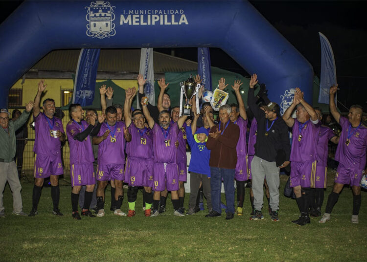 Estrella de Rumay es Campeón Torneo Liga Años Dorados Séniors 50 en Bollenar