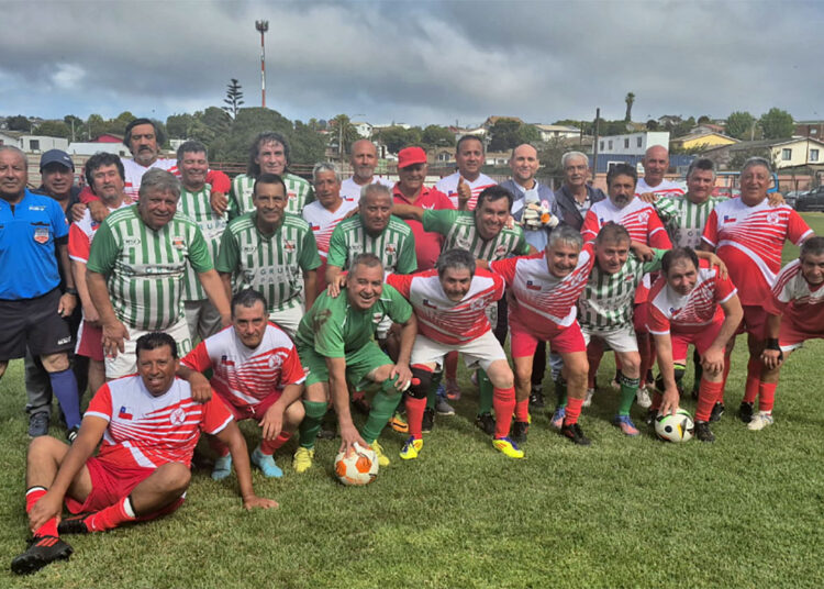 El “Serrano” y Huracán de Llolleo revivieron el espíritu del fútbol senior con grandes partidos