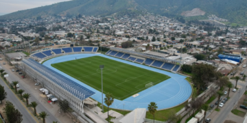 Gobernador Claudio Orrego y alcaldesa Paula Gárate destacan reanudación de obras en el Estadio Roberto Bravo Santibáñez